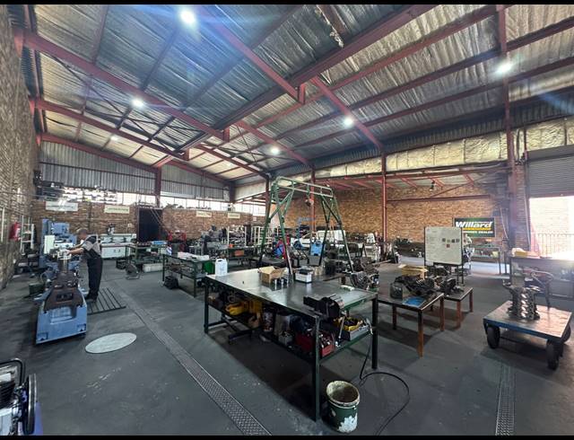 800M² WAREHOUSE TO LET IN PRETORIA WEST